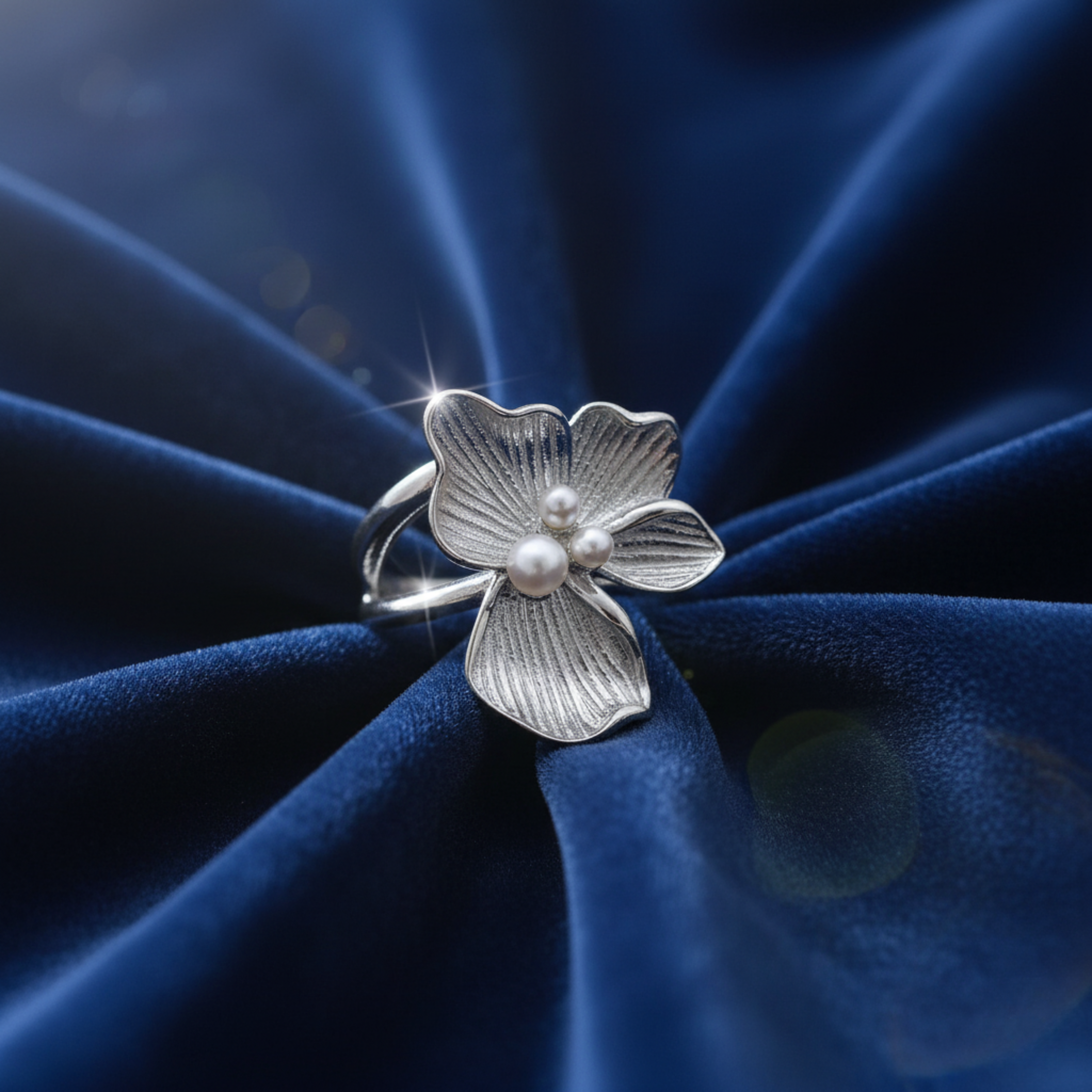 Vera - Flower Ring
