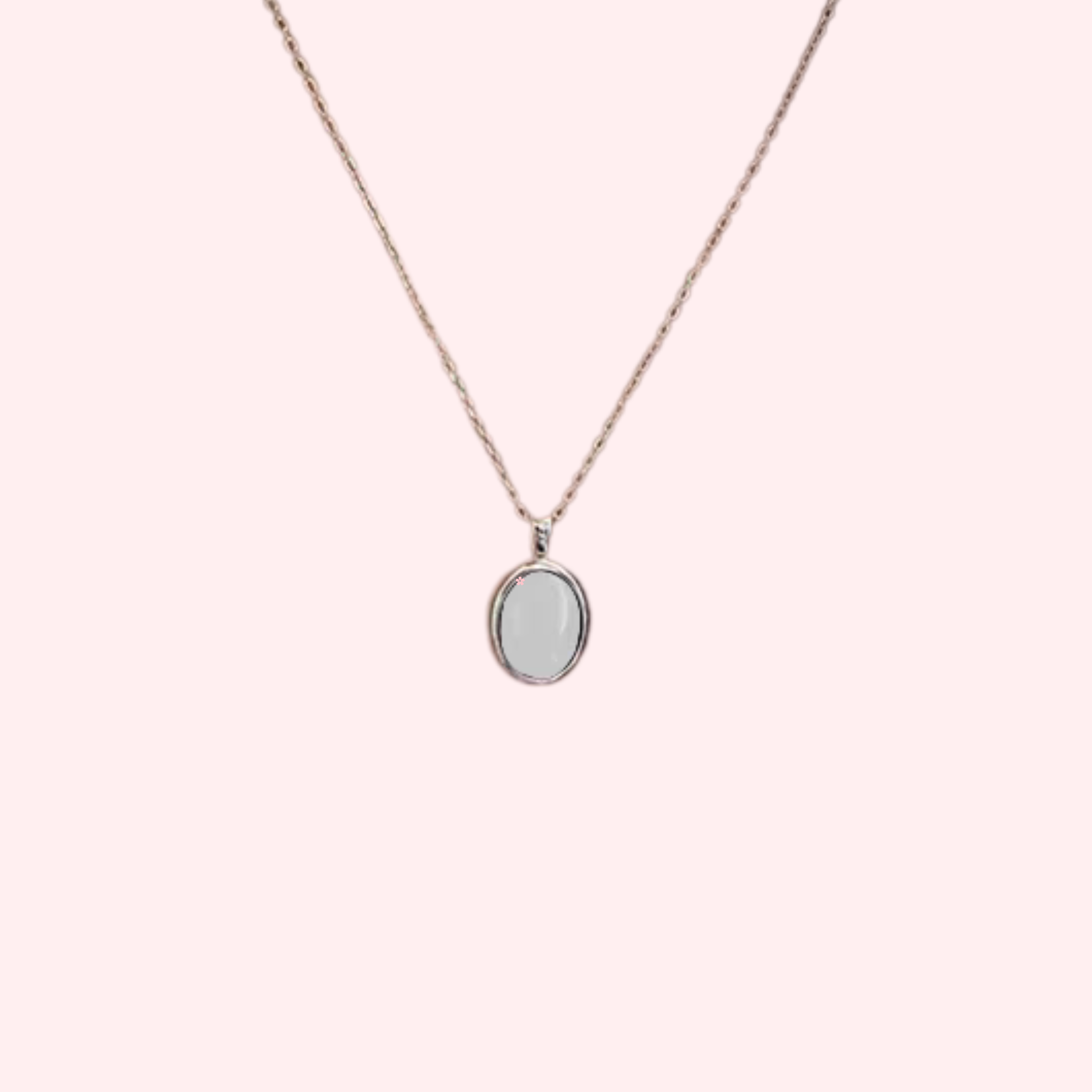 Ellie - Oval necklace